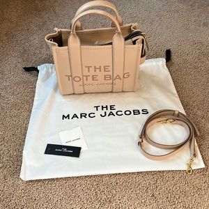 Marc Jacobs Mini Traveler Tote